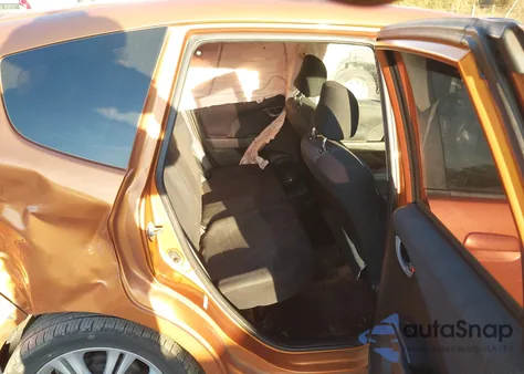 2009 Honda Fit Sport z USA, uszkodzony, nr VIN JHMGE88689S046912